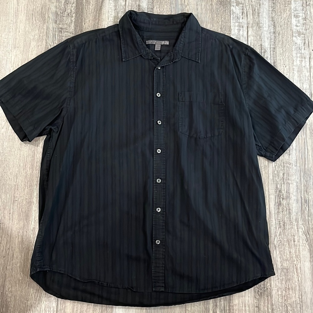 Old Navy Men’s Short Sleeve Button up Shirt